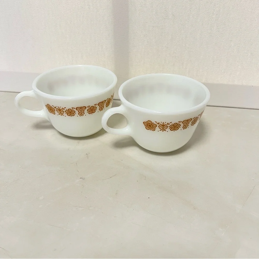 Pyrex Butterfly Gold 8 Ounce Coffee or Tea Cups Microwave Safe